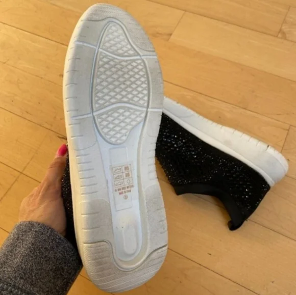 💕Lauren Lorraine "Carin" Crystal Sneaker Womens Size 9 slip on * missing insole - Picture 5 of 9